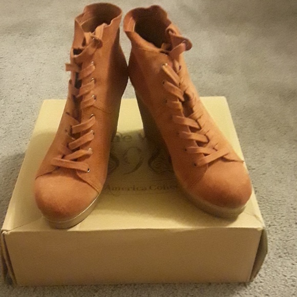 Shoes - Picture 3 of 3